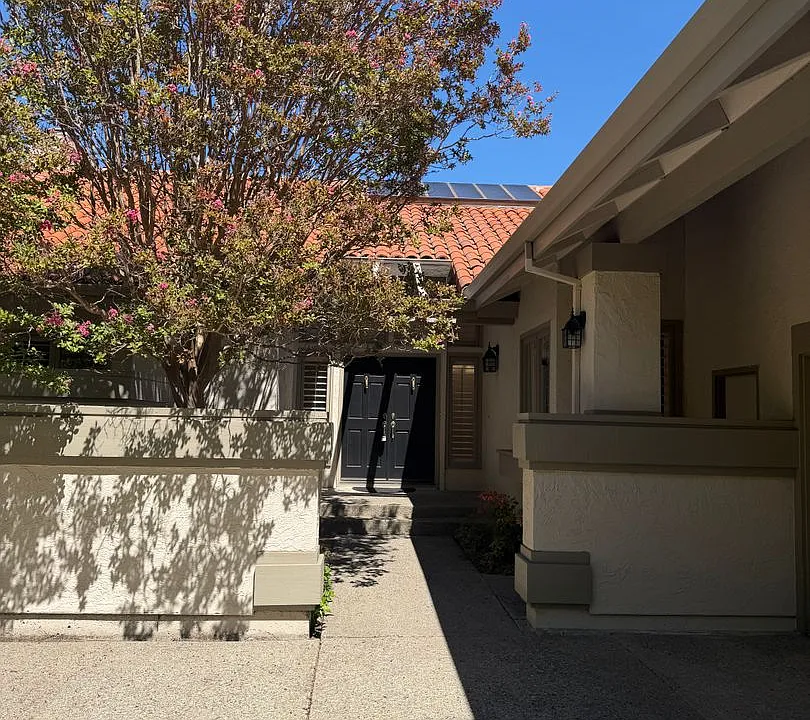 742 Liquidamber Pl