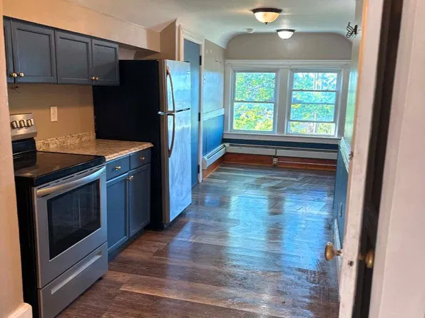 102 Trump St, Syracuse, NY 13209
