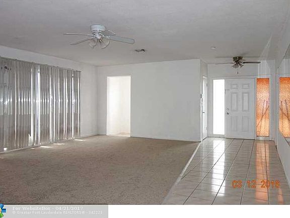 3rd image of 210 NW 33rd Ter