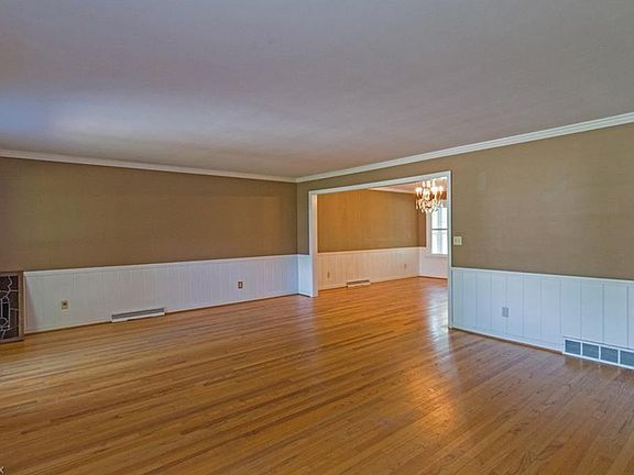 5th image of 5419 Rosecliff Dr
