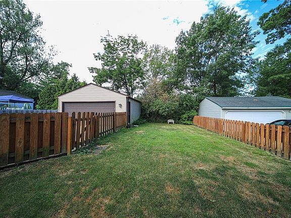 5th image of 2146 Sunset Dr