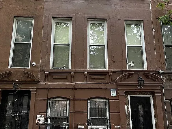 323 E 116th St, New York, NY 10029