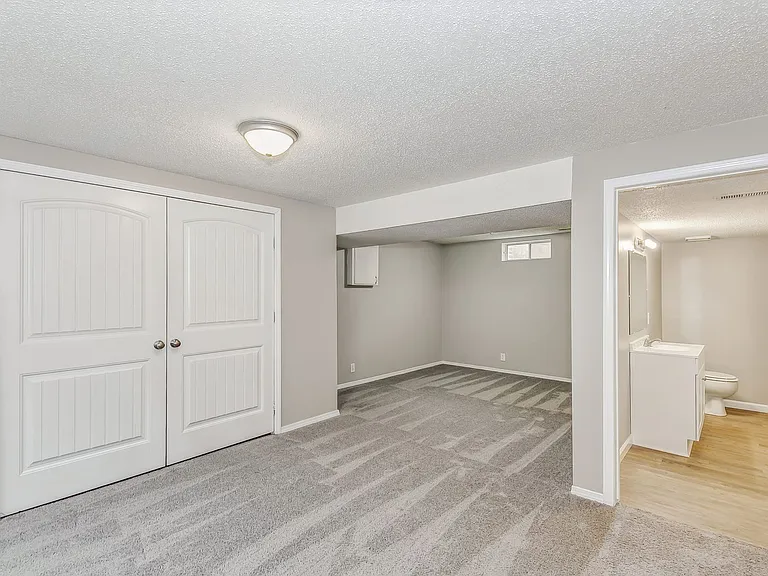 408 S Woodchuck Ln — Photo 14