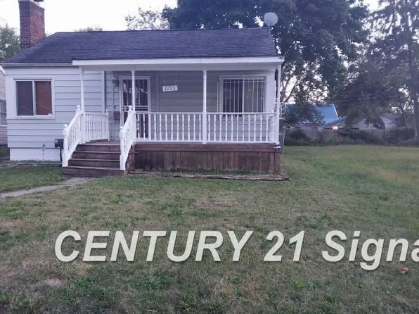 2709 Mackin Rd, Flint, MI 48504