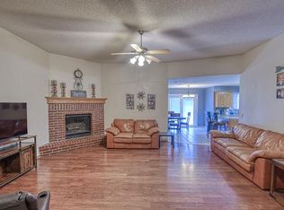 305 Amanda Dr, Yukon, OK 73099