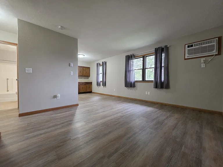 405 3rd Ave SW #4 — Photo 7