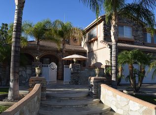1071 La Vaughn Cir, Corona, CA 92881