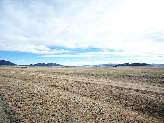 3rd image of 4623 Mesa Rd