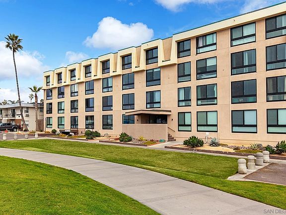 3rd image of 4667 Ocean Blvd Unit 108
