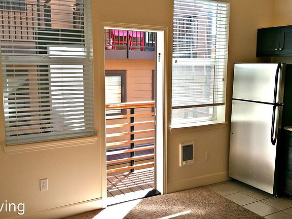 3rd image of 3875 N Mississippi Ave #21