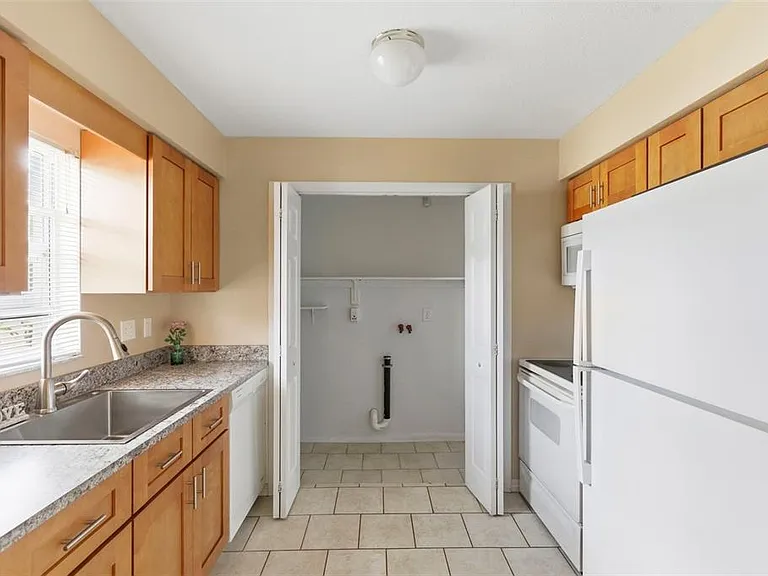 3052 Park Ln #B — Photo 16