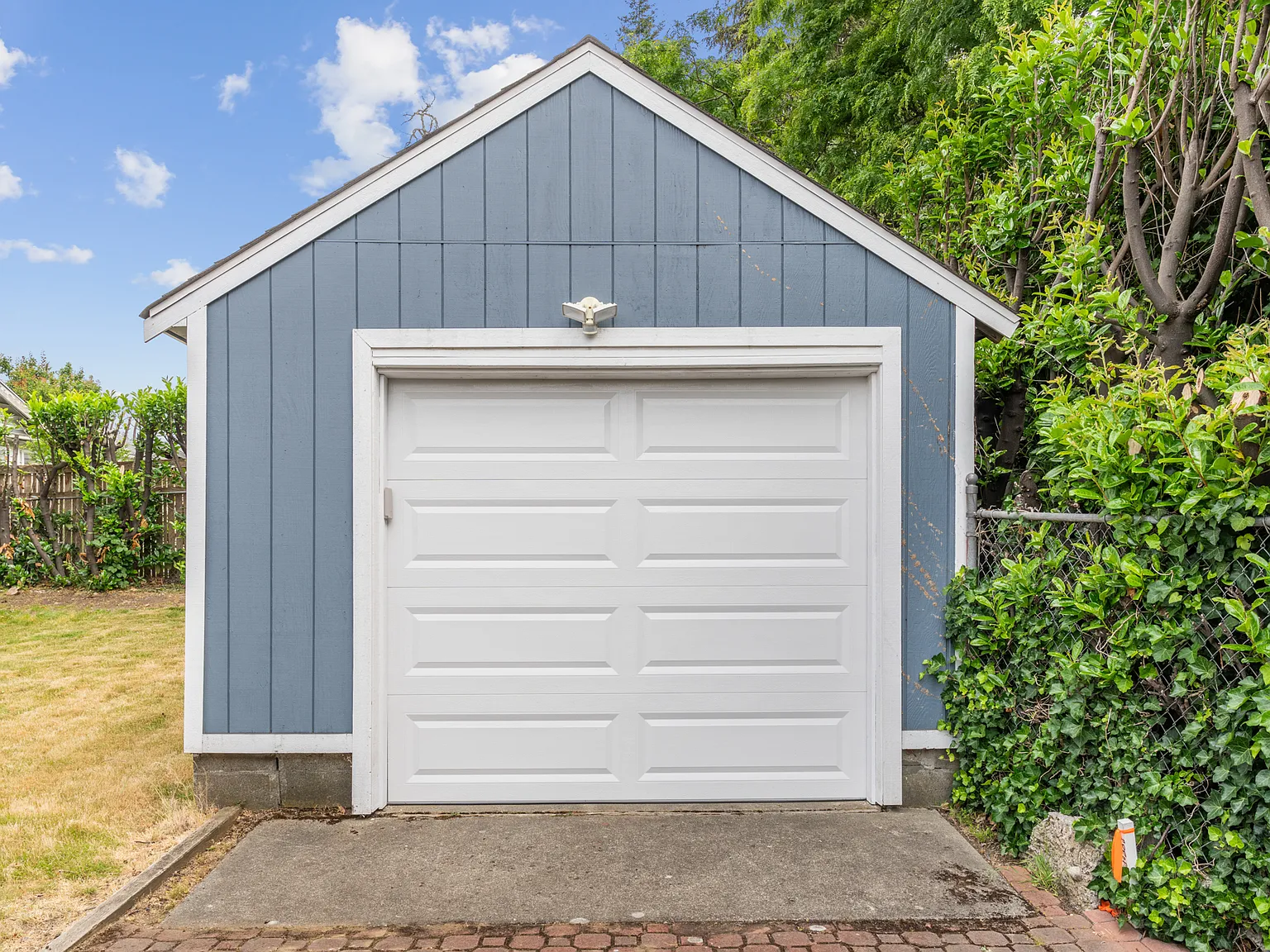 2 bed, 800 sqft, $3,200 — Photo 3