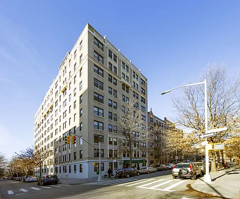 Sold by Compass | media 18