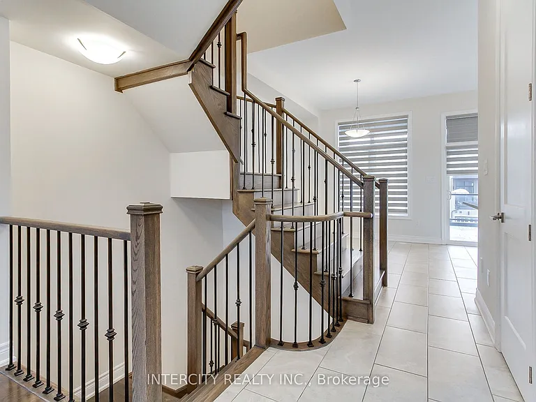 7 Adaskin Ave — Photo 13