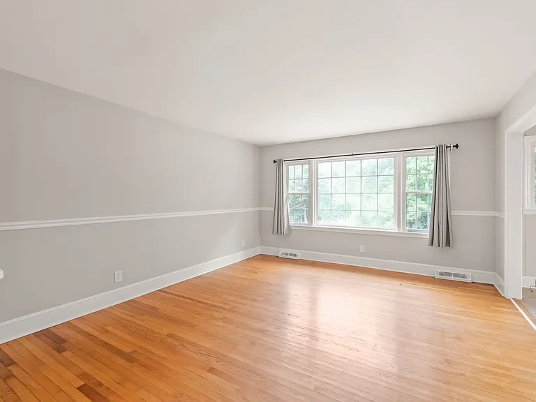 6338 Montpelier Rd — Photo 7
