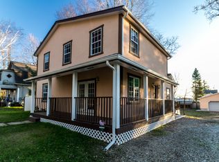212 High St NE, Hartville, OH 44632