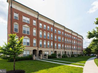 7905 Crescent Park Dr #132, Gainesville, VA 20155