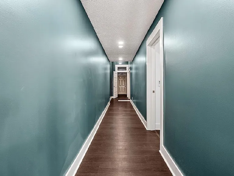 2807 Beacon Ave — Photo 11
