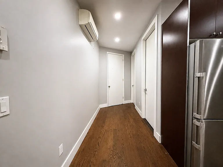 114 Woodbine St #1B — Photo 6