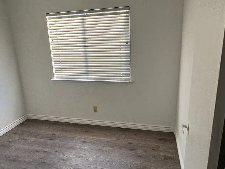 1187 Cabana Ct — Photo 21