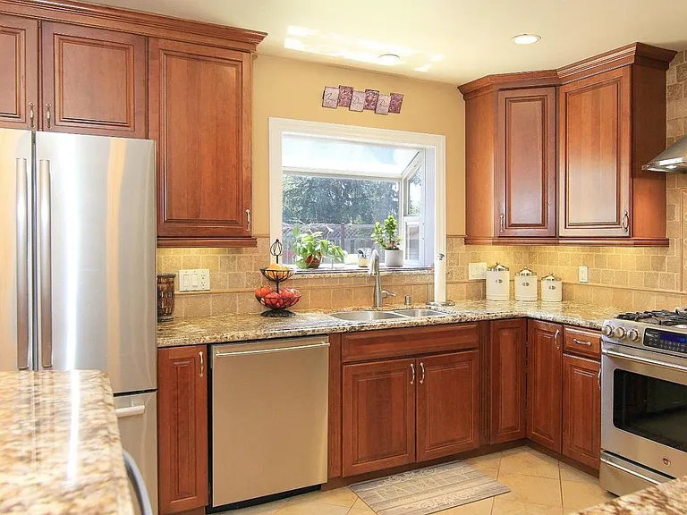 14300 Bercaw Ln — Photo 7
