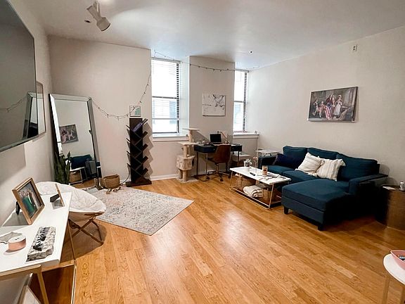 5th image of 234 N Broadway Unit 218