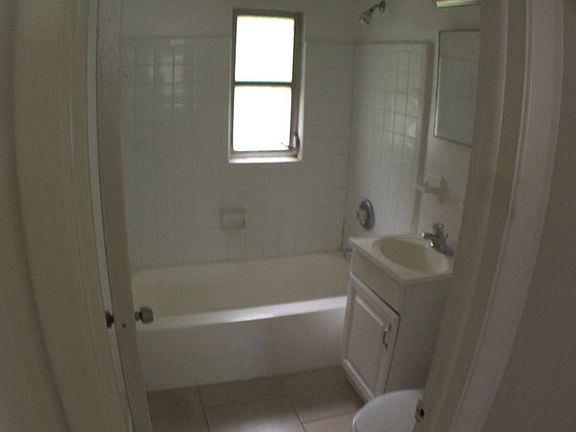 4th image of 3517 Marland St