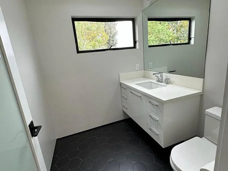 3766 Brilliant Dr — Photo 6
