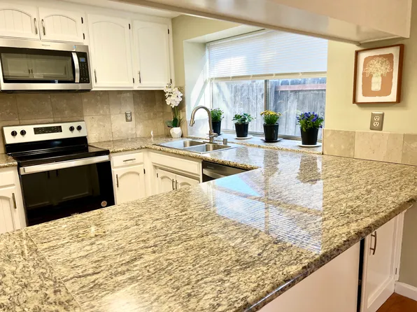 2305 Seattle Ct, Turlock, CA 95382