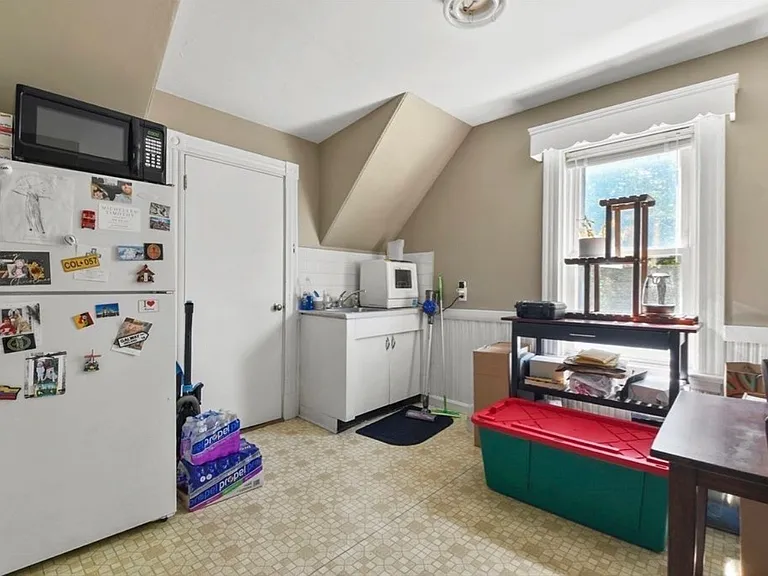 51 Colantha Ave #2 — Photo 7