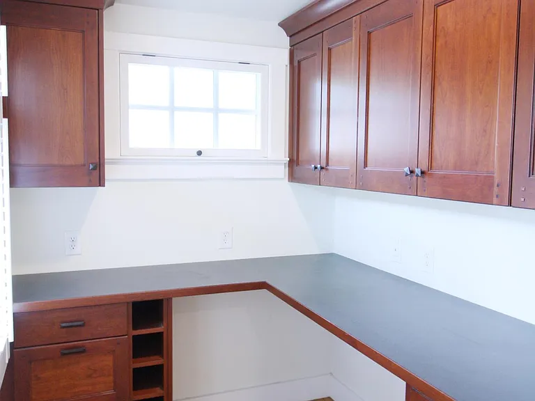 121 Baywood Ave — Photo 16