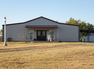 100 Skunk St, Electra, TX 76360