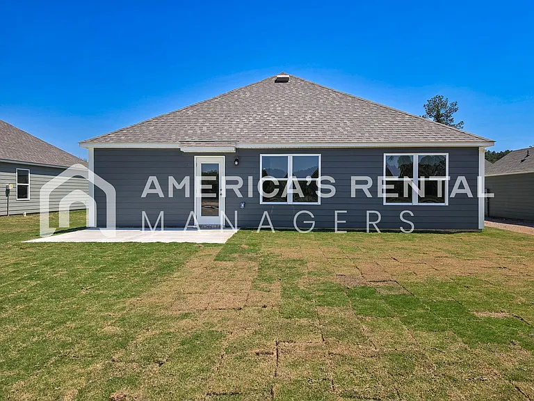 324 Oakmont Cir — Photo 45