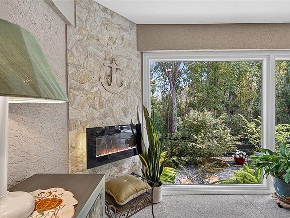 4th image of 3665 VALLEYBROOK WAY