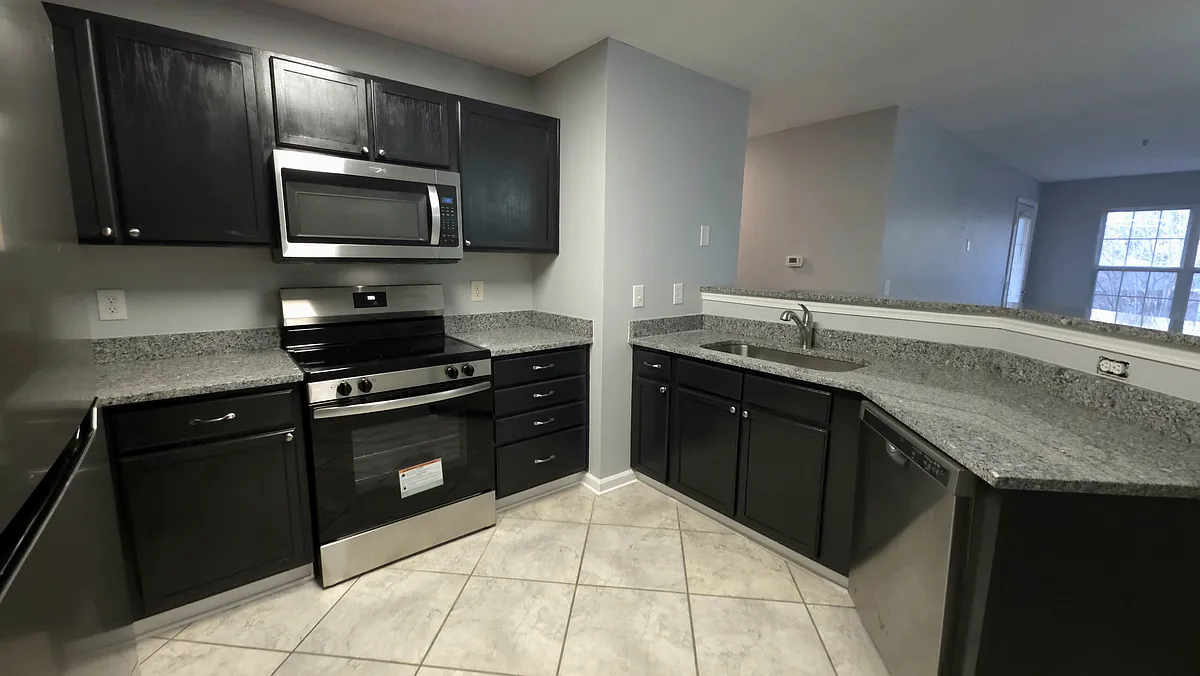Building Photo - 127 Sturbridge Dr