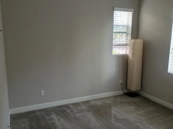 1576 Castillo Way Unit 47, Vista, CA 92081