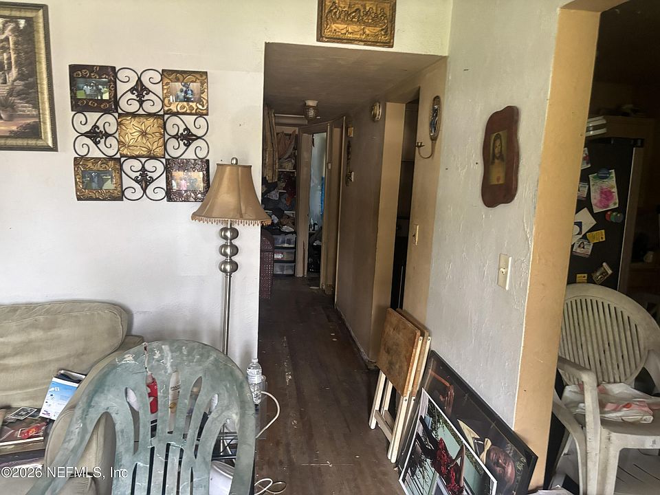 2nd image of 6846 HEMA Road