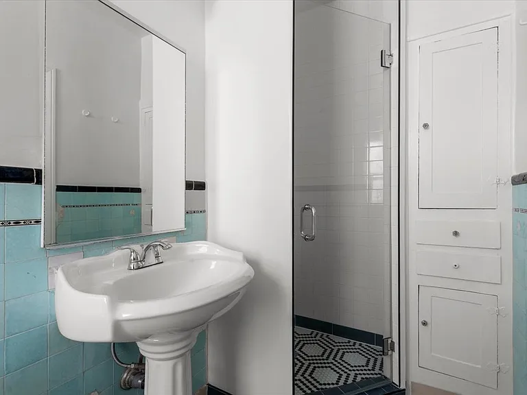 429 N Gardner St #431.5 — Photo 15