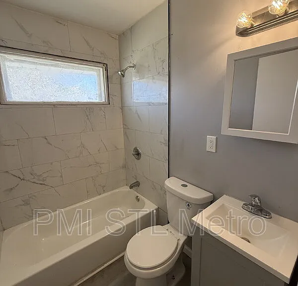 323 Shepley Dr — Photo 6