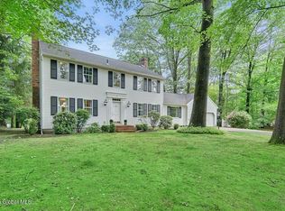 38 Tamarack Dr, Delmar, NY 12054