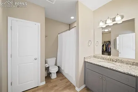 970 Grissom Dr — Photo 10