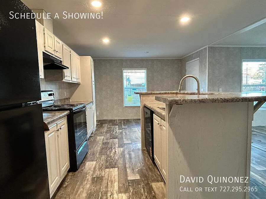 Building Photo - 4614 E Old Trail Rd #86