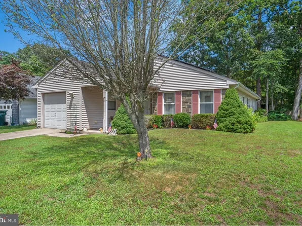 252 Lexington Dr, Little Egg Harbor, NJ 08087