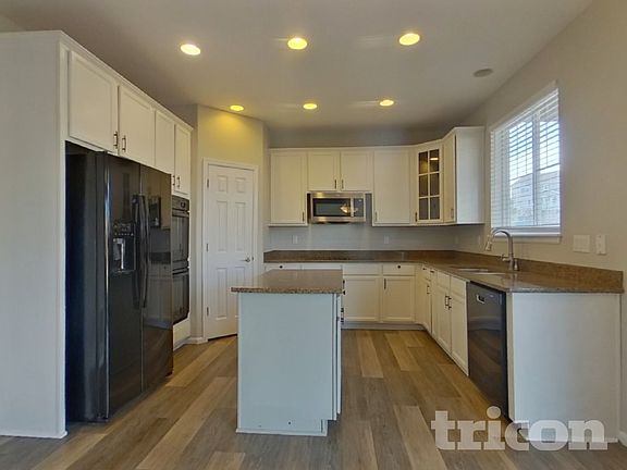 4th image of 7191 S Oak Hill Cir