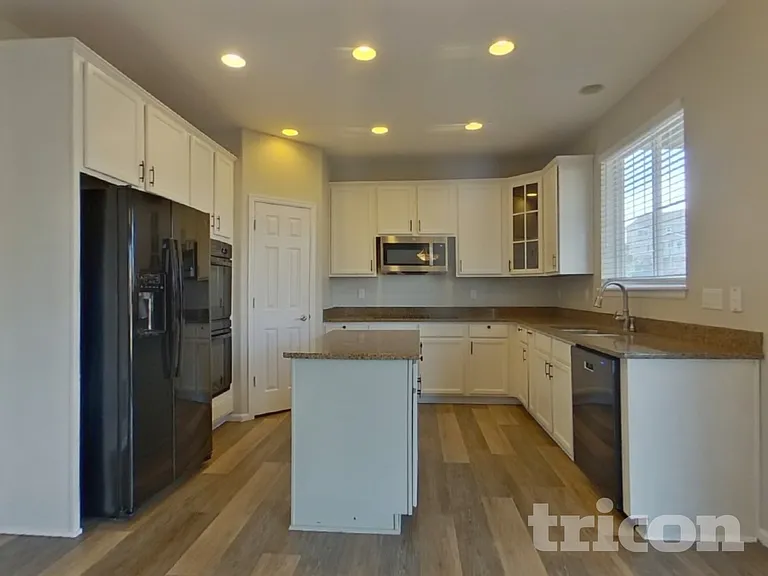 7191 S Oak Hill Cir — Photo 4