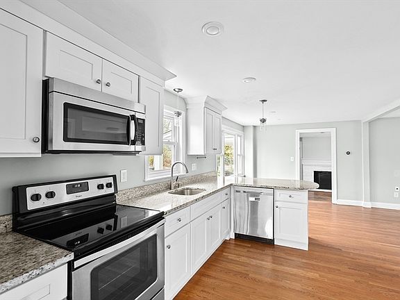 5th image of 175 Academy Ave