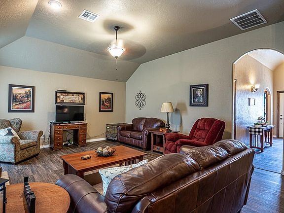 4th image of 17313 Avila Ln