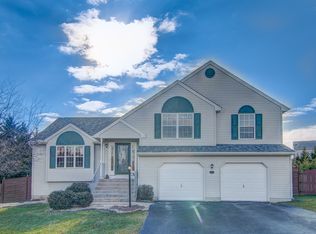 55 Maidstone Ave, Felton, PA 17322