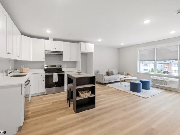 449 Washington St #402, Newark, NJ 07102