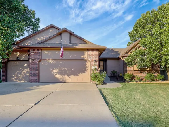 2443 N Regency Lakes Ct, Wichita, KS 67226